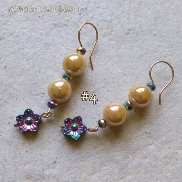 🍂🍁🍃 3/$25! Sexy, Flirty, Feminine! Gorgeous Shimmering Flower Dangle Earrings - Picture 6 of 8